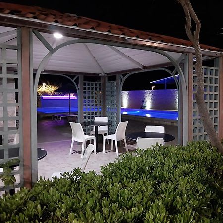 Hotel Parco Carabella Вьесте Экстерьер фото