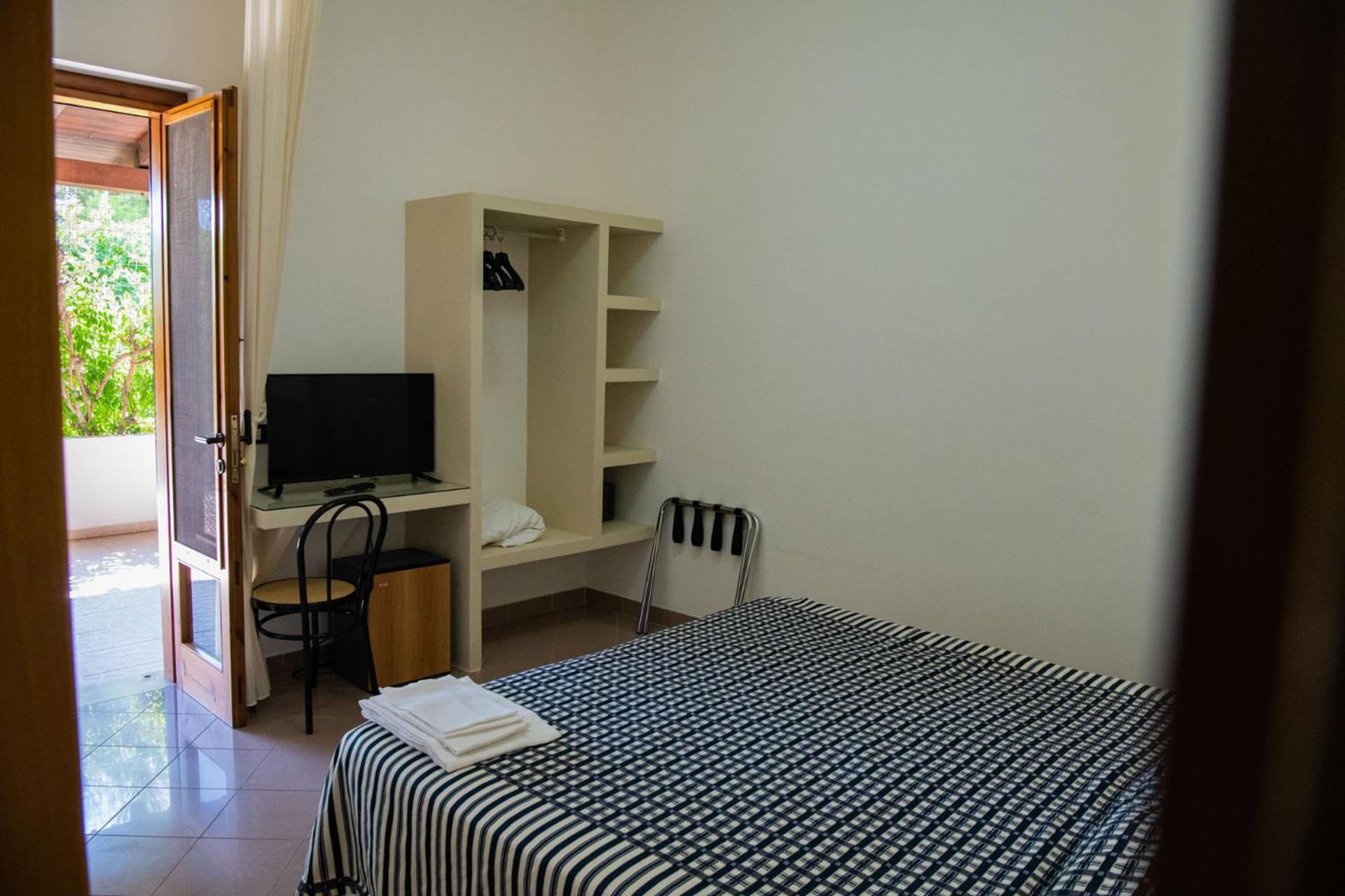 Hotel Parco Carabella Вьесте Экстерьер фото