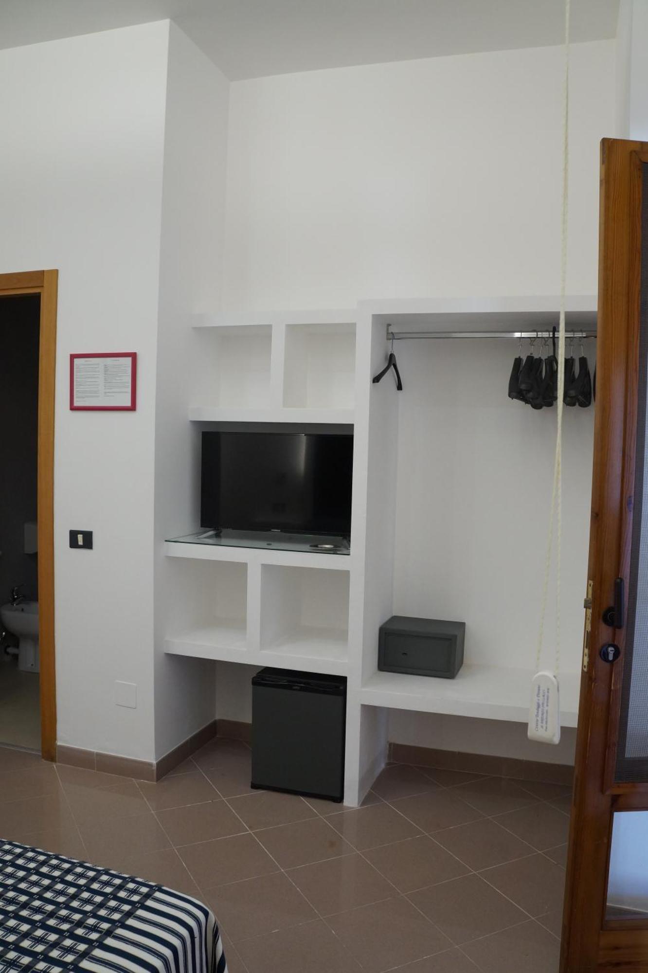 Hotel Parco Carabella Вьесте Экстерьер фото